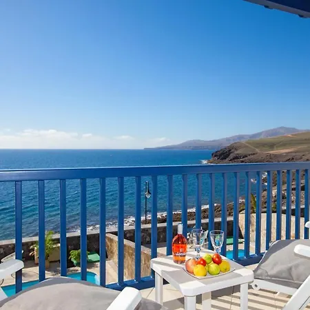 Villa Sleeps 6 Pool Air Con Wifi