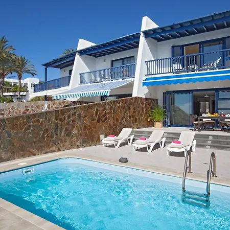 Sleeps 6 Pool Air Con Wifi Puerto Calero